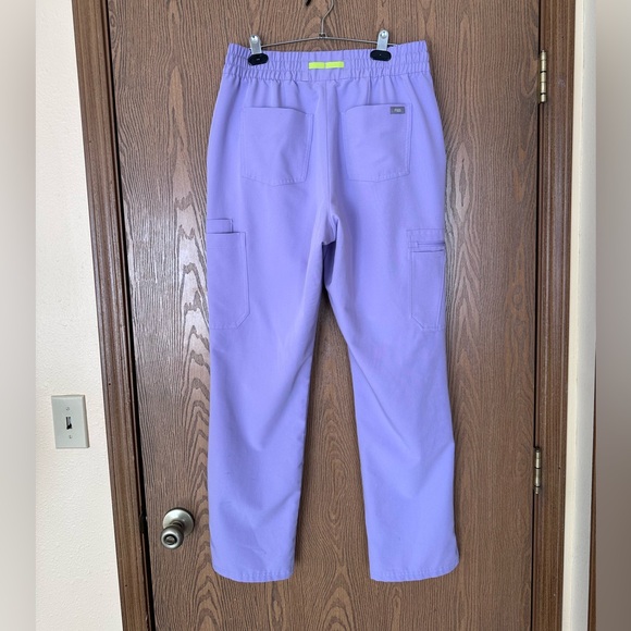 Figs Lavender Dew Scrub Top and Pants Set Kade Cargo - Picture 6 of 10